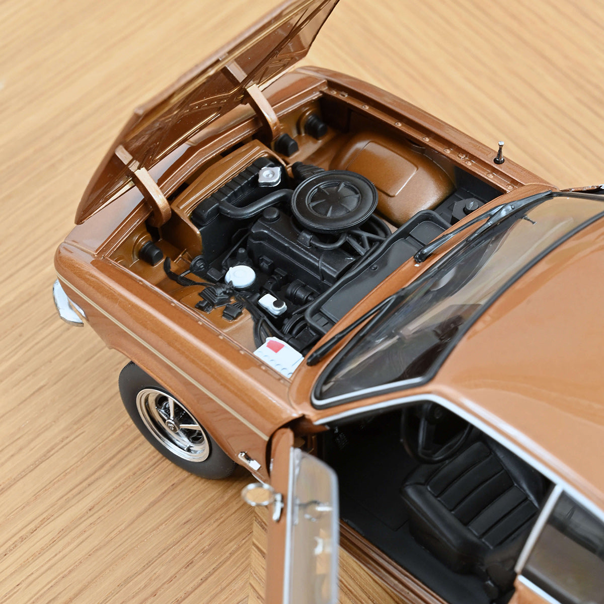 Opel Manta 1970 1:18