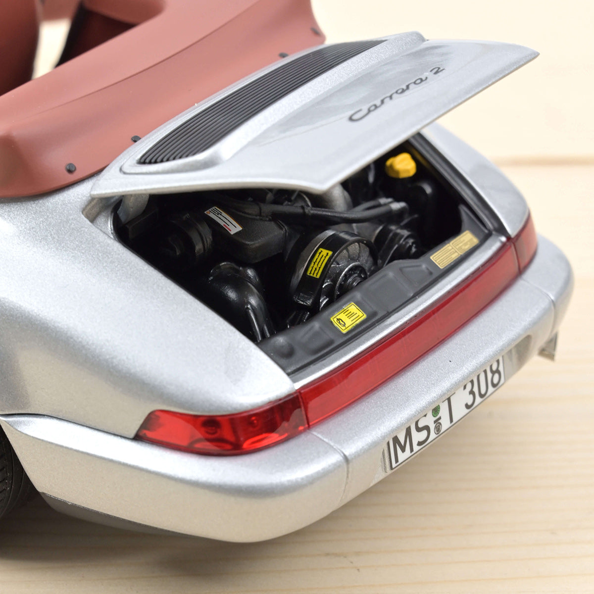 Porsche 911 Carrera 2 Cabriolet 1990 1:18