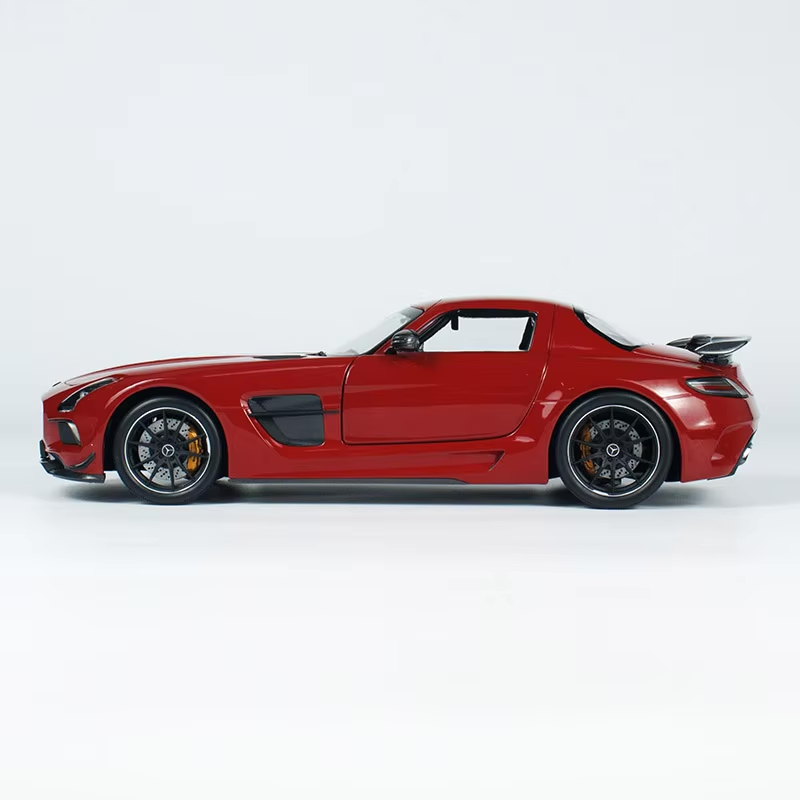 Mercedes-Benz SLS AMG 1:18