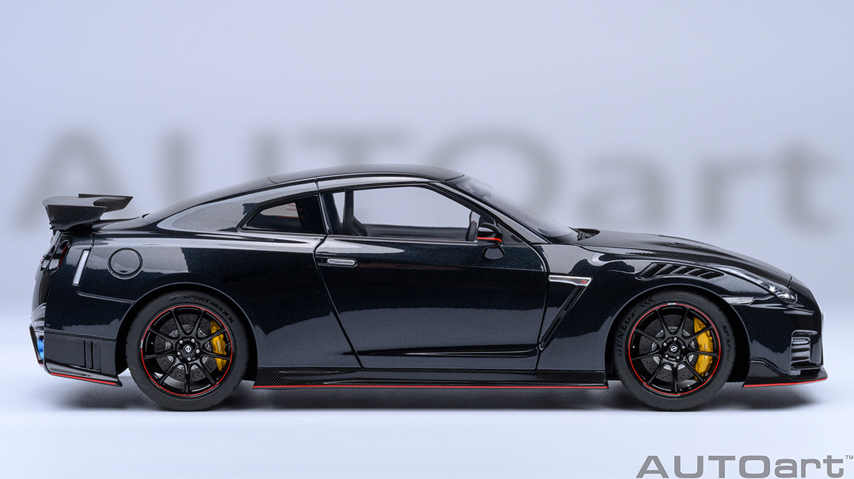 NISSAN GT-R (R35) NISMO 2022 1:18