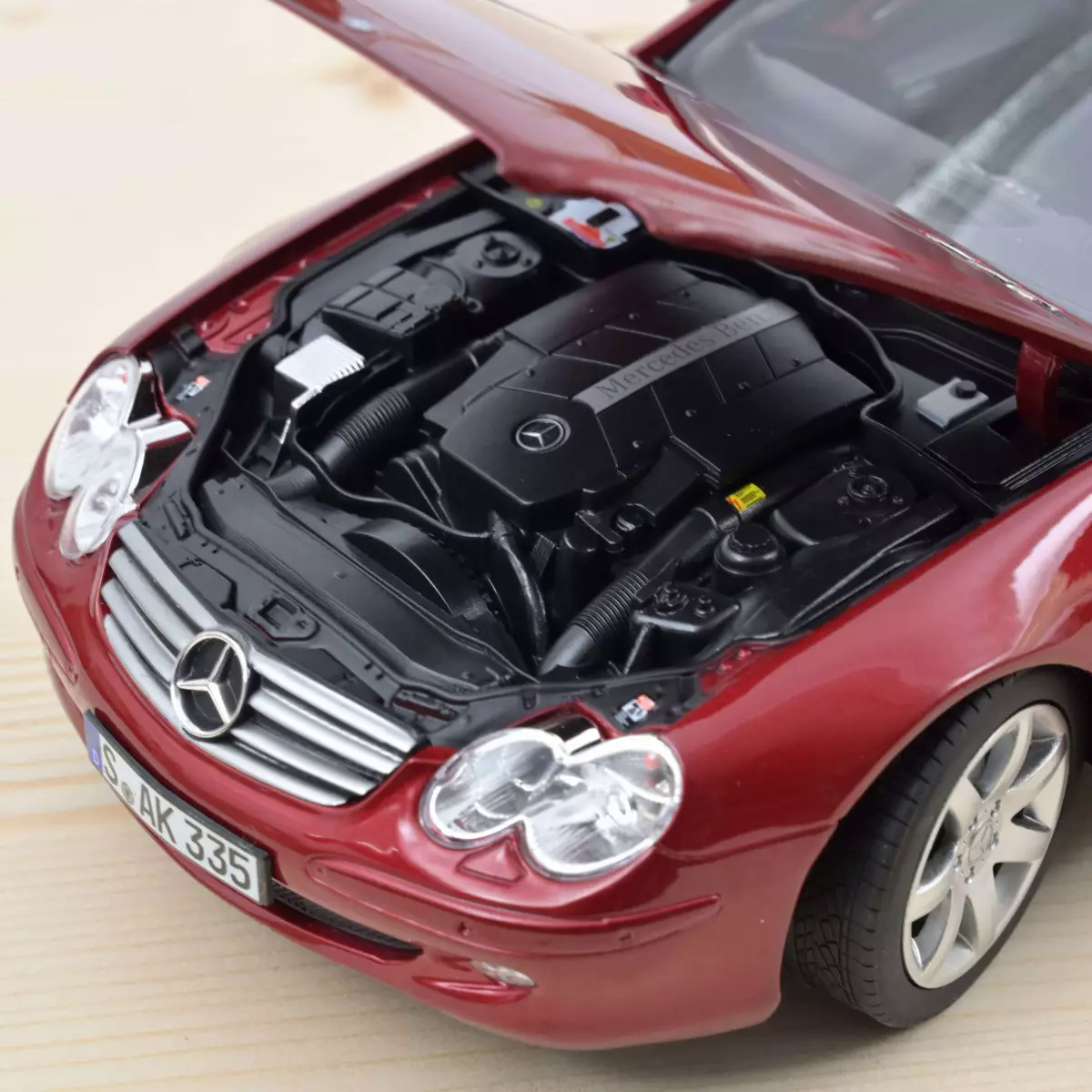 Mercedes SL 500 2003 1:18
