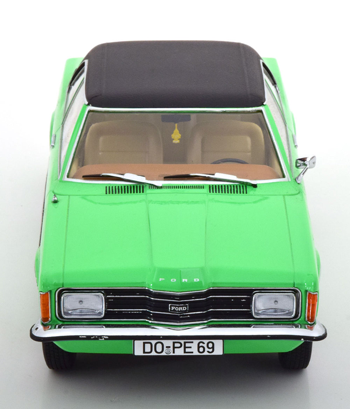 Ford Taunus Limousine 1971 1:18