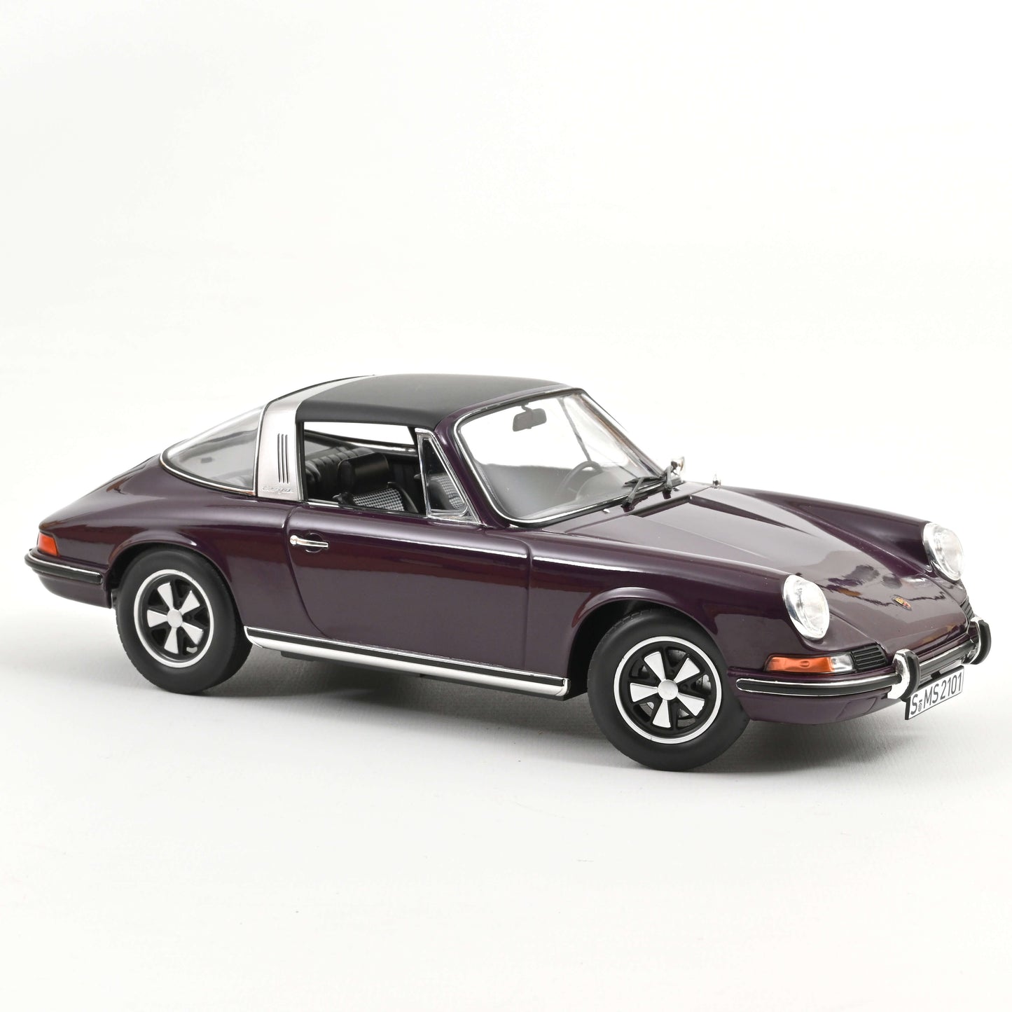 Porsche 911 E Targa 1971 1:18
