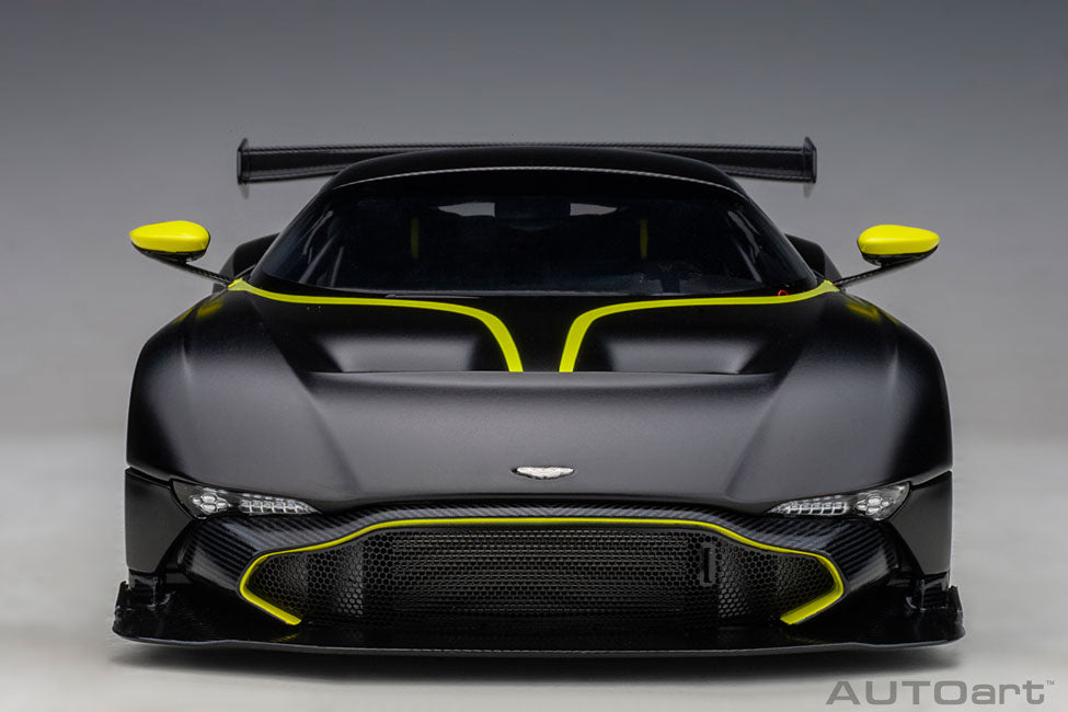 Aston Martin Vulcan 1:18