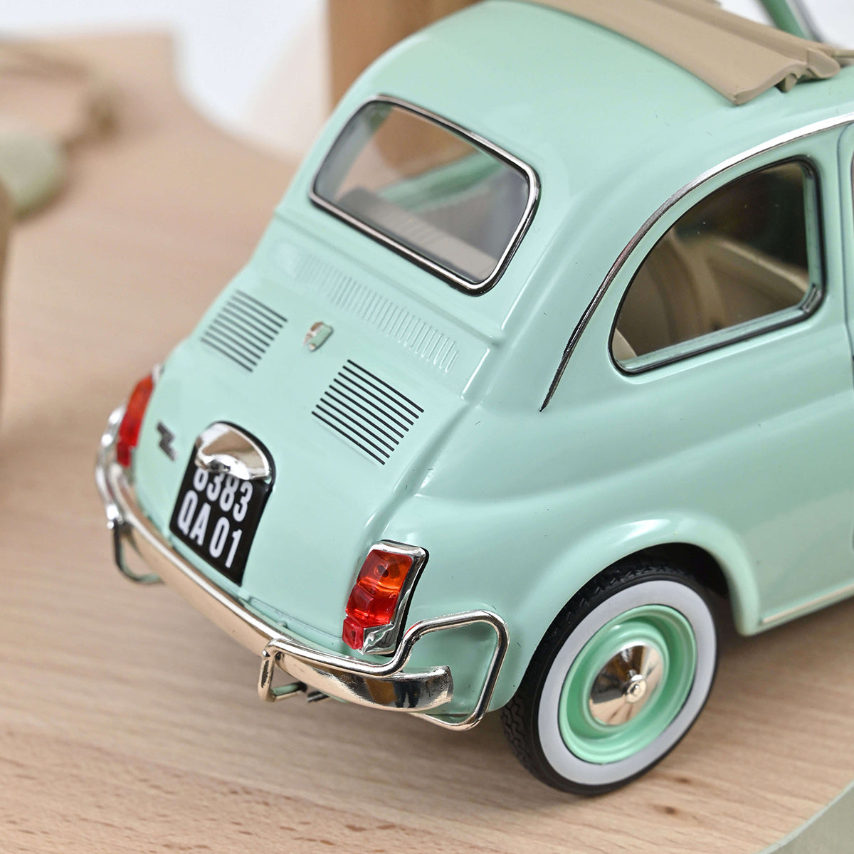 Fiat 500 L 1968 1:18