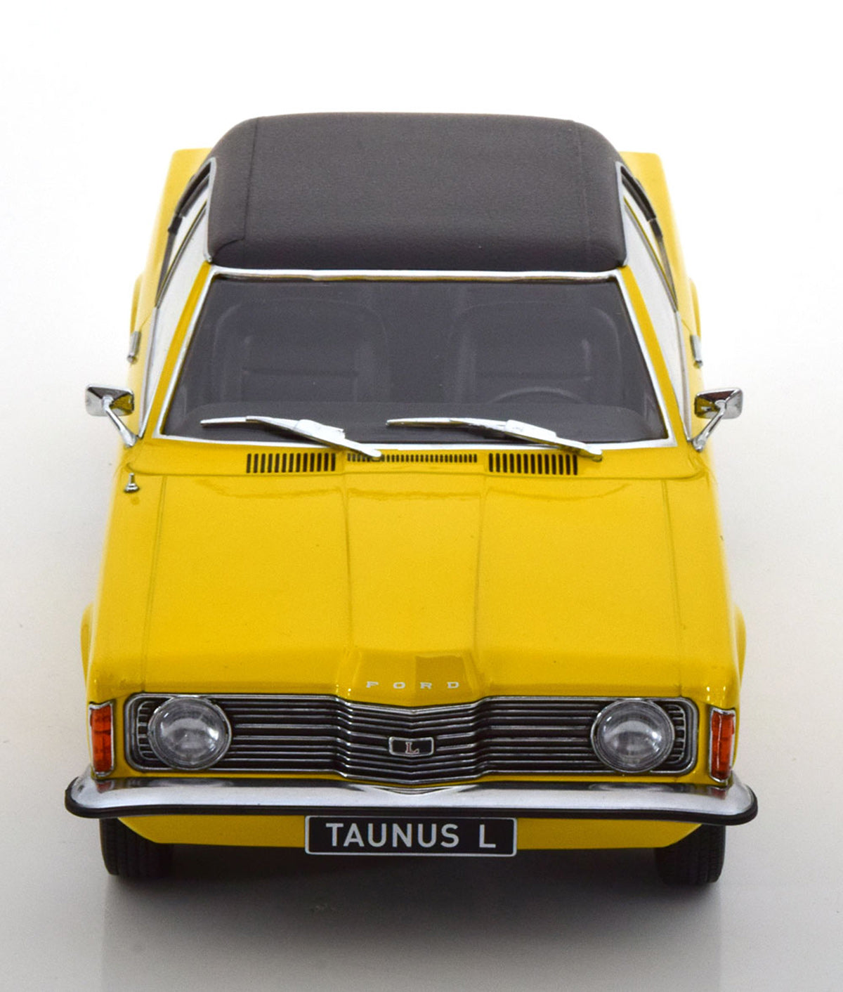 Ford Taunus Limousine 1971 1:18