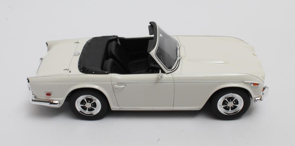 Triumph TR5 P.I. 1967-1968 1:18