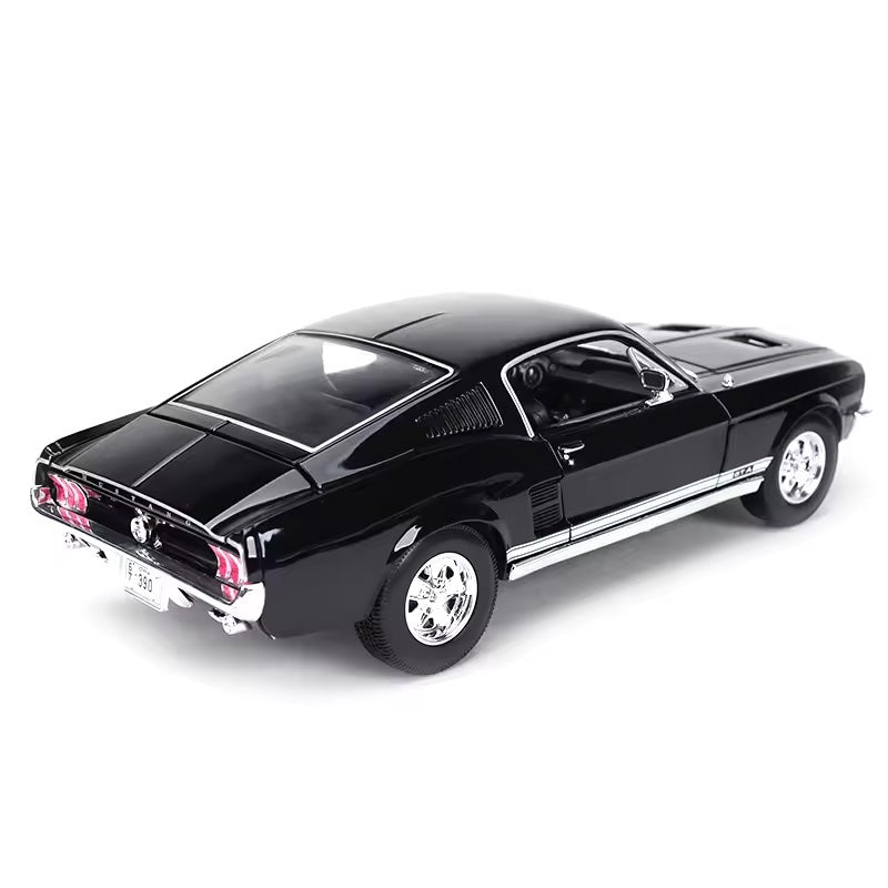 Ford Ford Mustang 1967 1:18