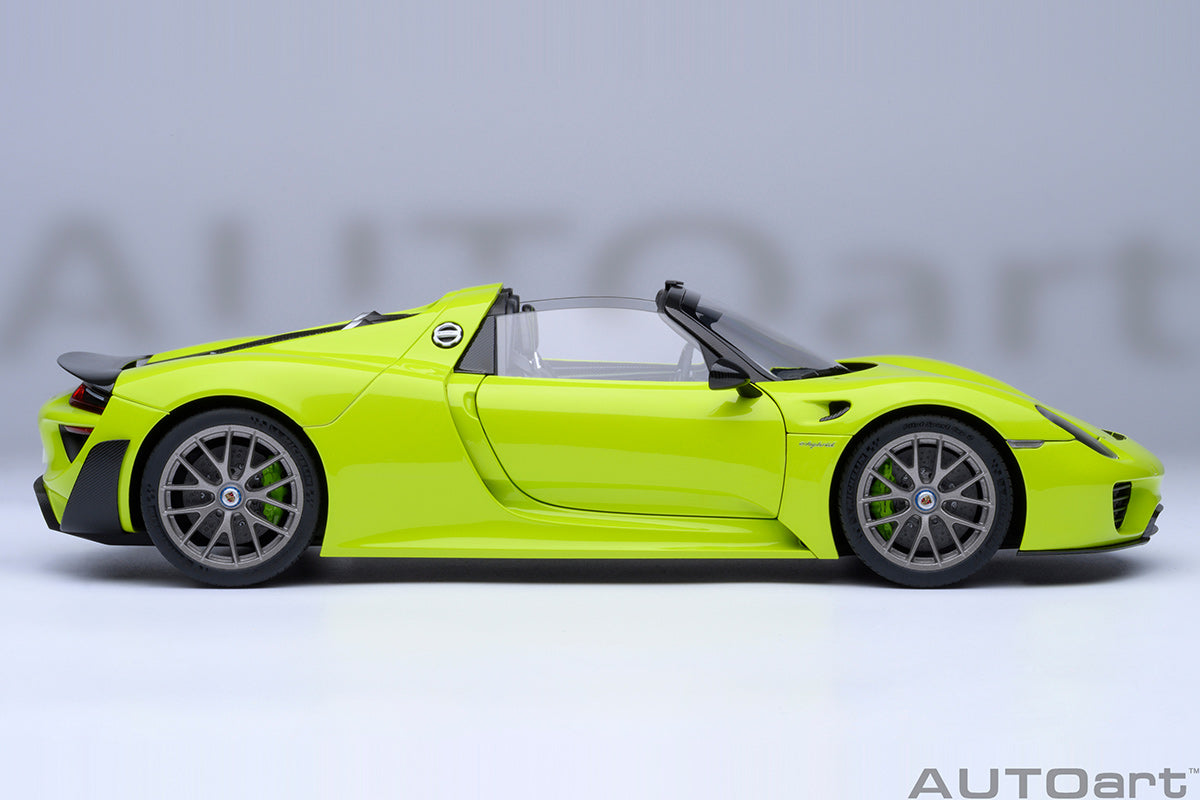 Porsche 918 Spyder Weissach Package 1:18