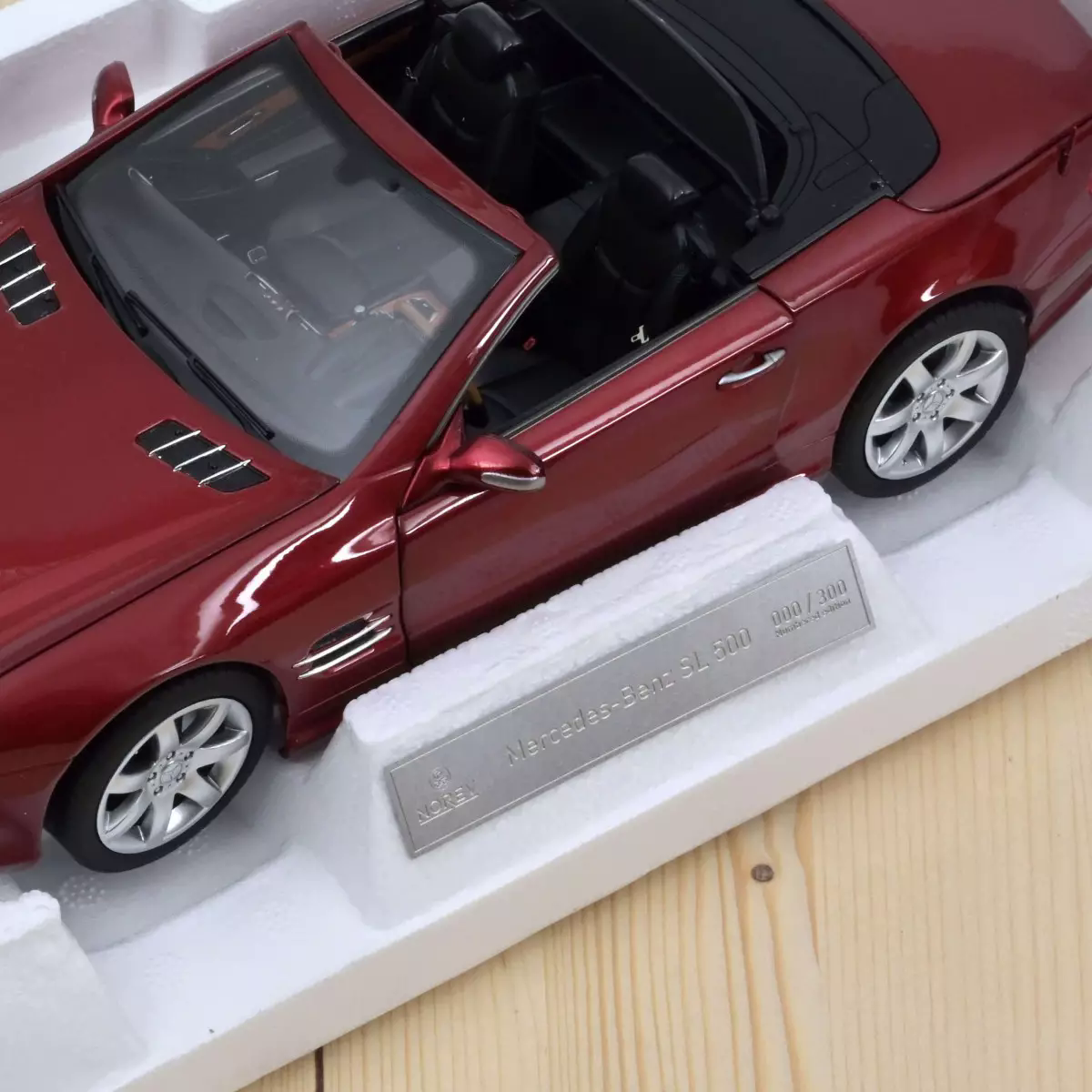 Mercedes SL 500 2003 1:18