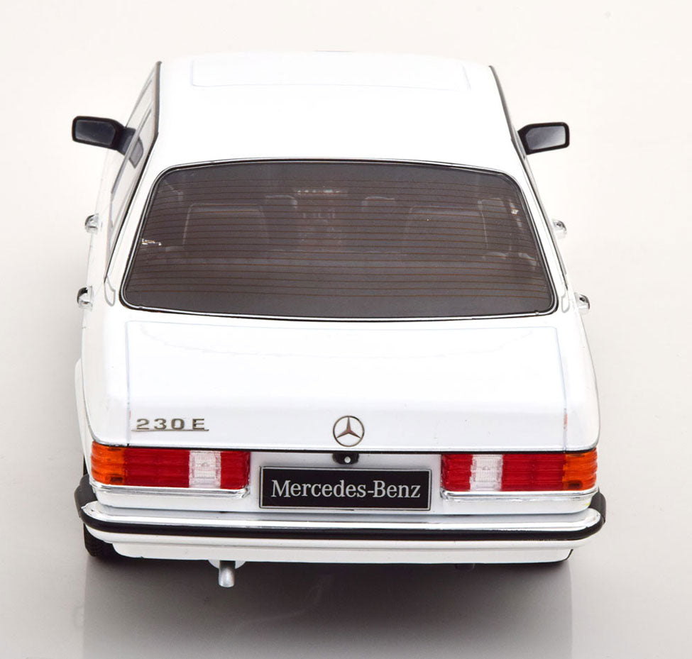 Mercedes 230E W123 1975 1:18