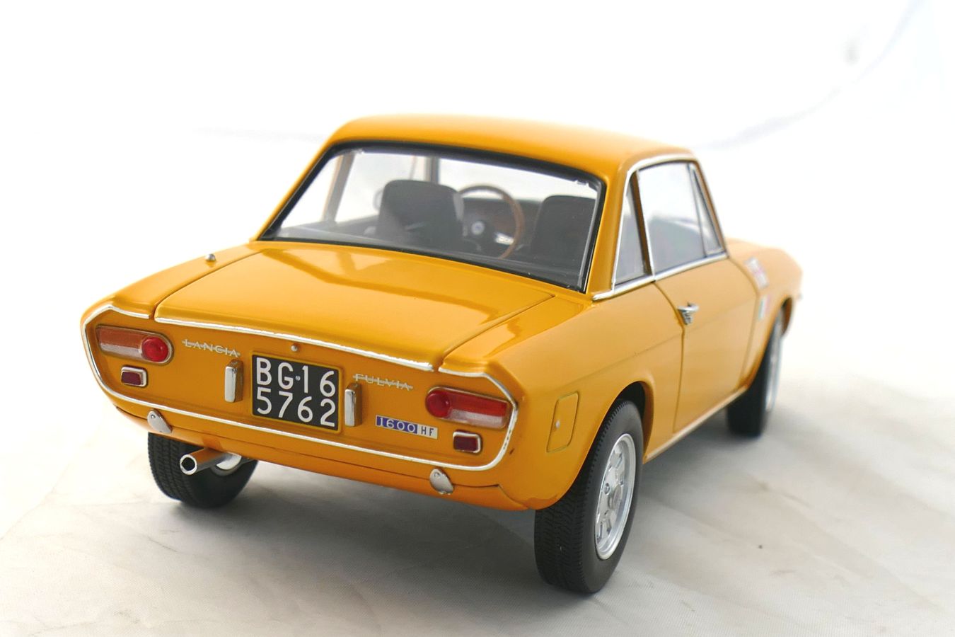 Lancia Fulvia 1600 HF Lusso (1971) 1:18