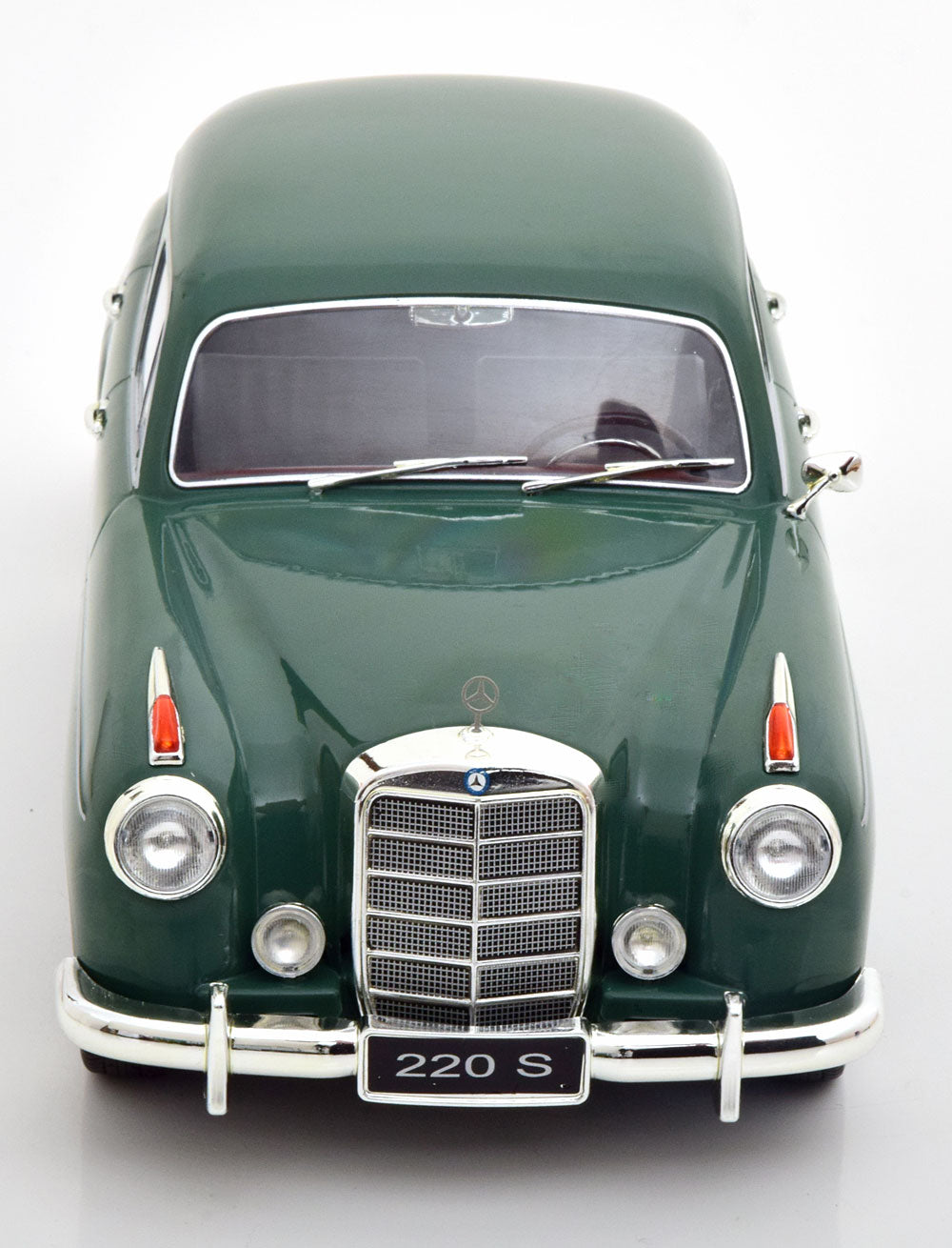 Mercedes 220 S Limousine 1956 1:18