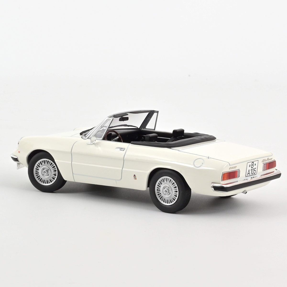 Alfa Romeo 2000 Spider 1:18