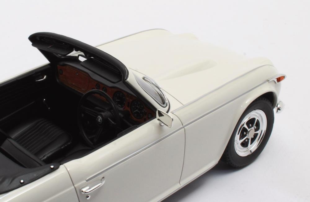 Triumph TR5 P.I. 1967-1968 1:18