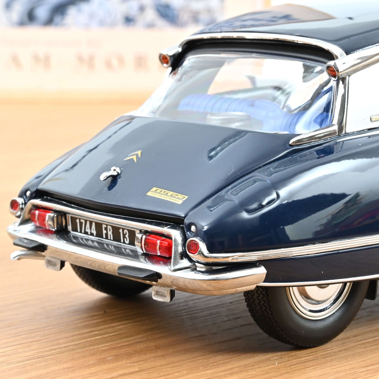 Citroën DS 23 Pallas 1974 1:18