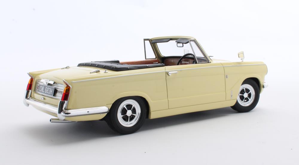 Triumph Vitesse DHC 1:18
