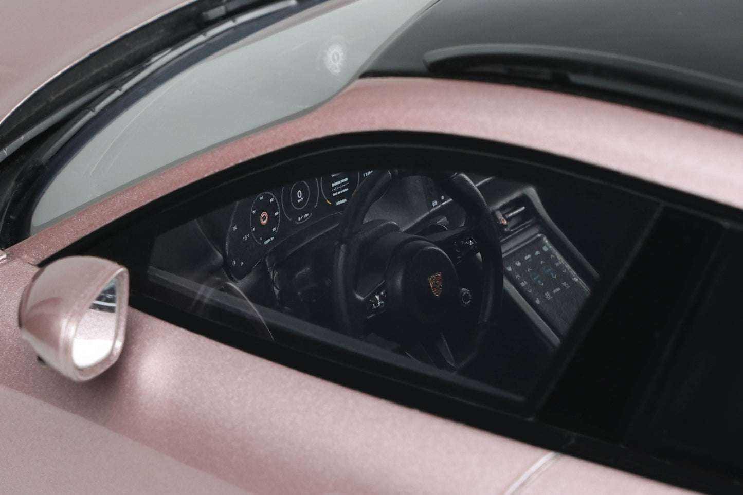 Porsche Taycan Turbo S 1:18