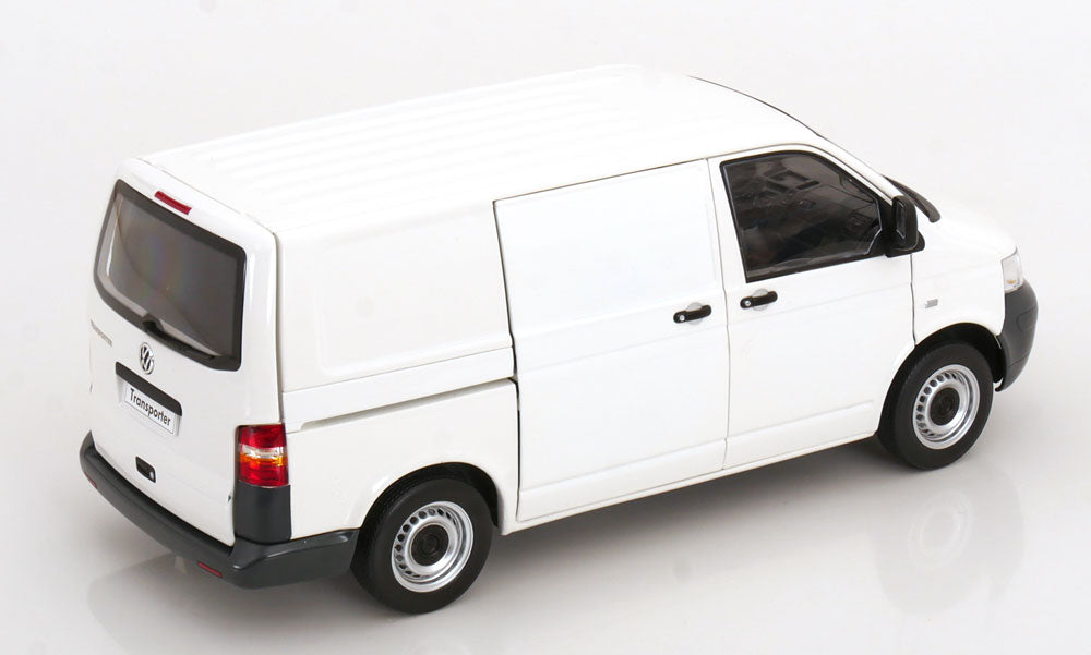 Volkswagen VW T5 Transporter 2003 1:18
