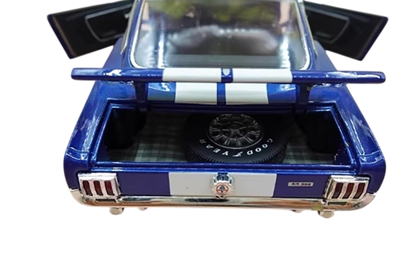 Ford Shelby GT 350 1966 1:18