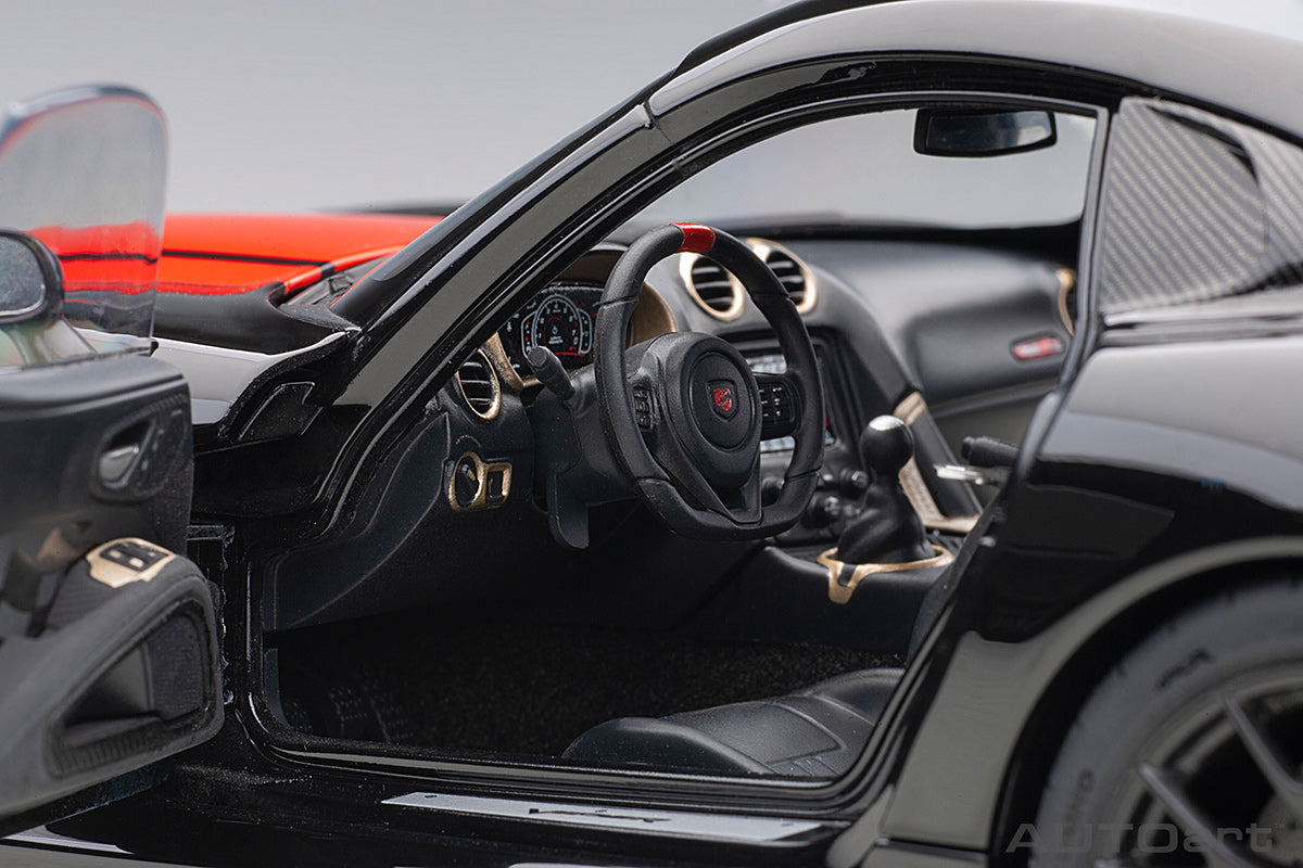 Dodge Viper ACR 1:18
