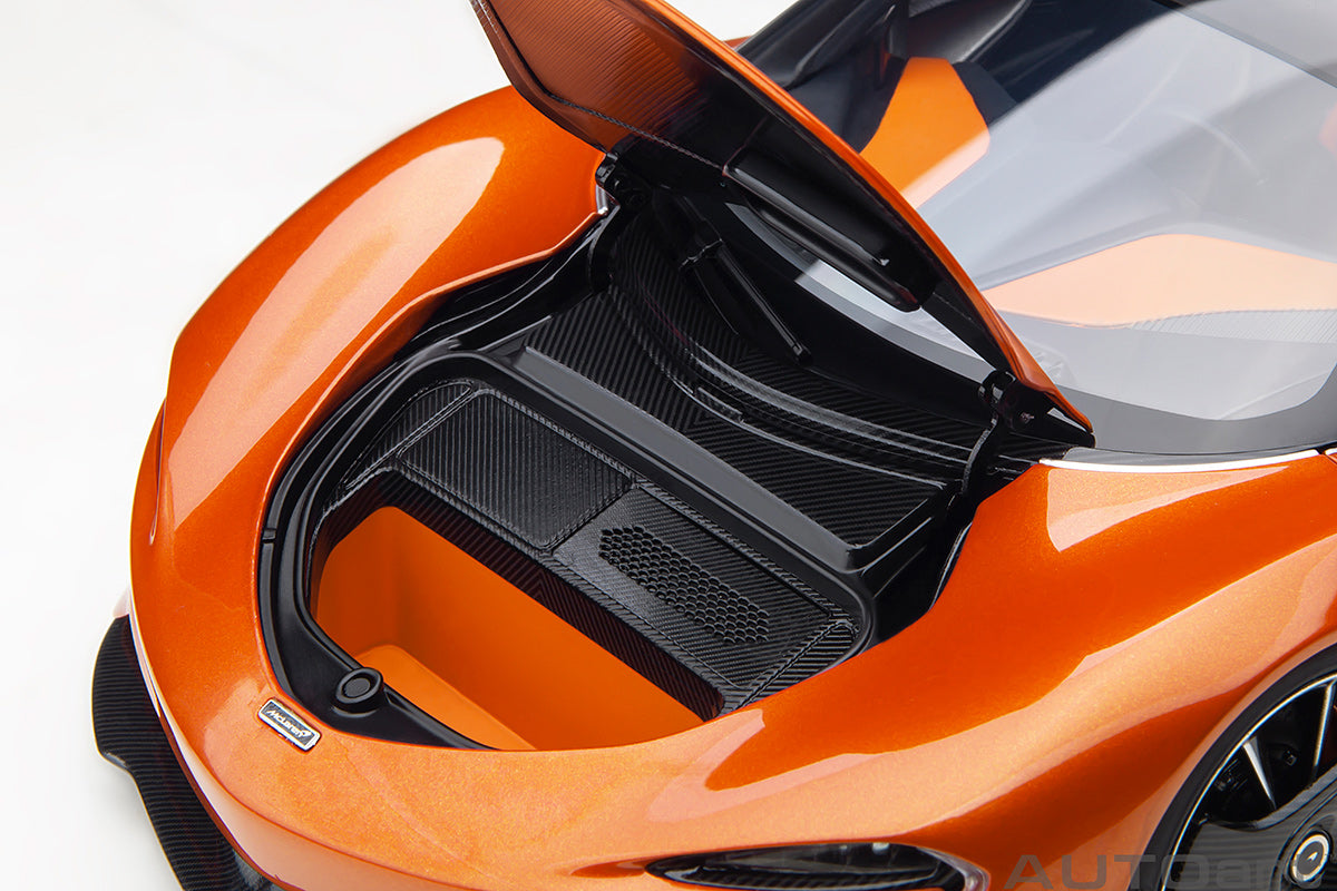 McLaren Speedtail 1:18