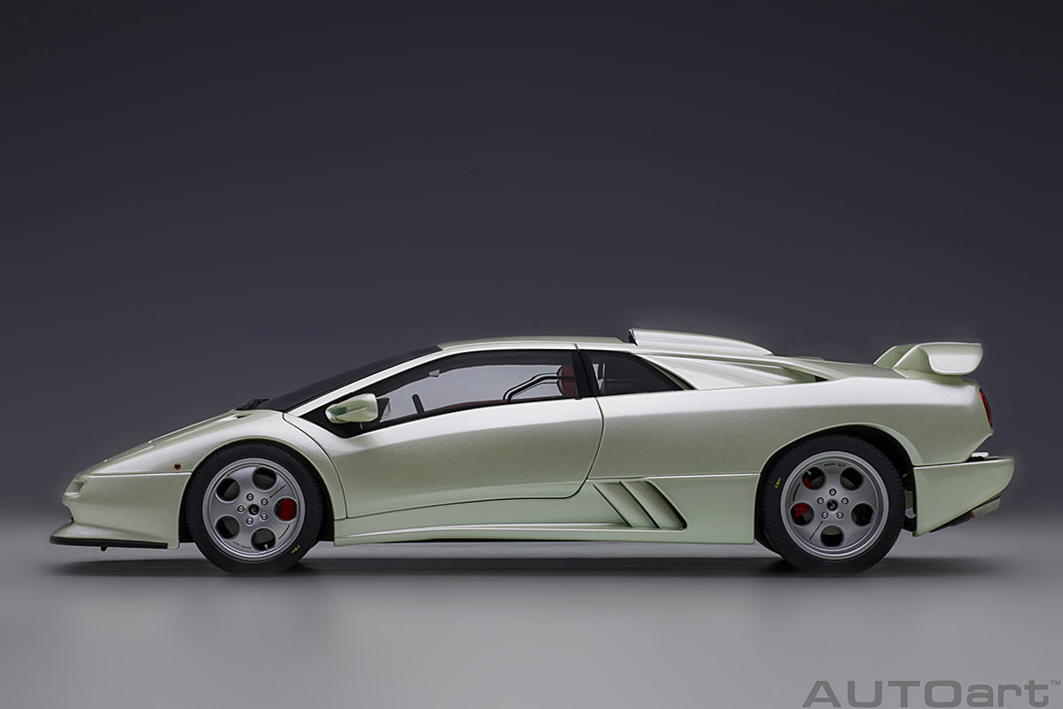 Lamborghini Diablo SE30 JOTA 1:18