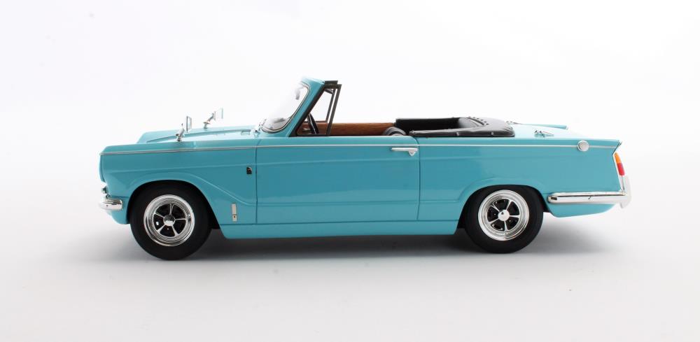 Triumph Vitesse DHC 1:18