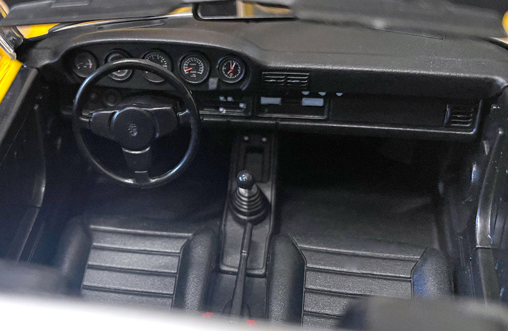 Porsche 911 G Targa 1978 1:18