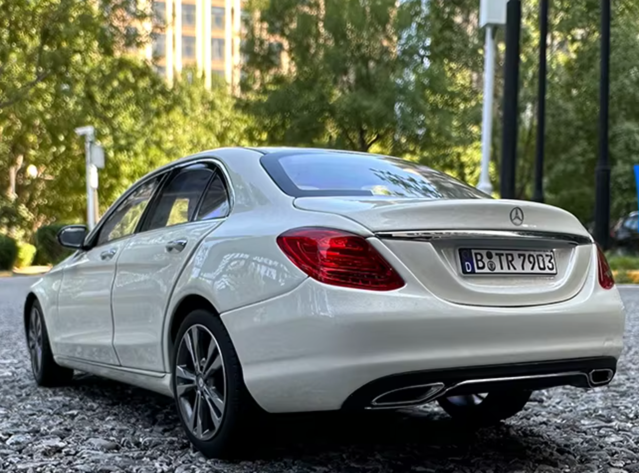 Mercedes-Benz C-Class C200 W205 1:18