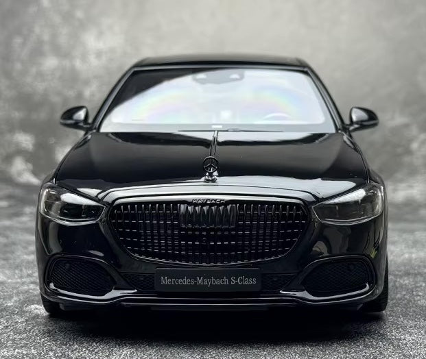 Mercedes-Benz Maybach S-Class S680 1:18