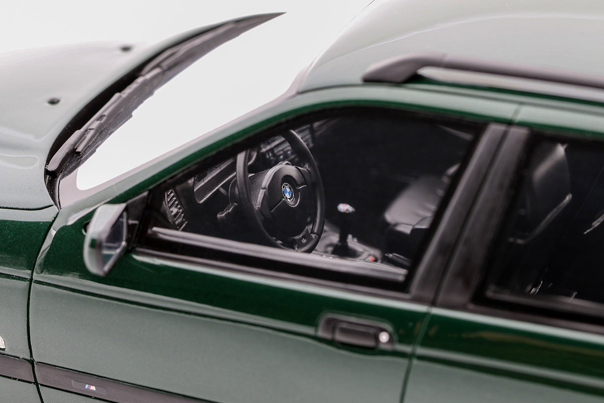BMW E36 328i touring M 1997 1:18
