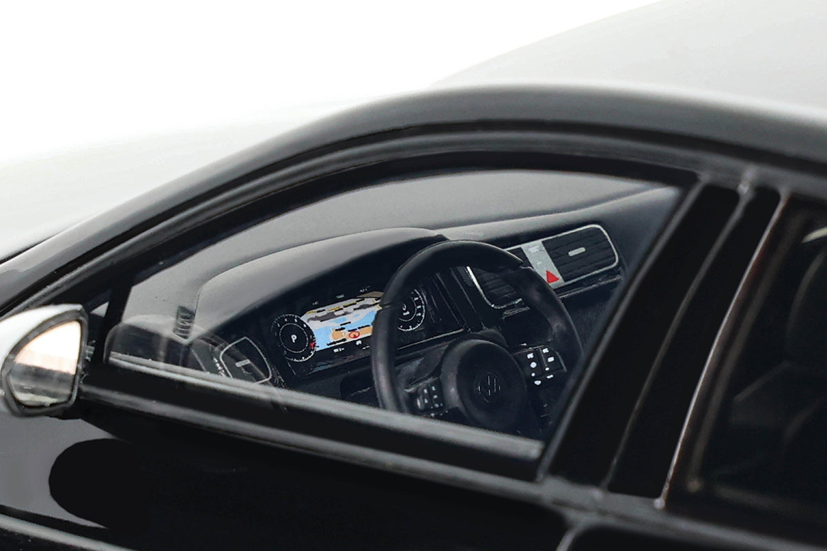 Volkswagen Golf VII R 1:18