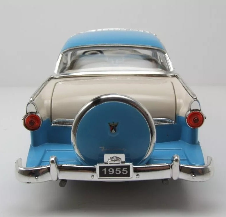 Ford Ford Fairlane Crown Victoria 1955 1:18