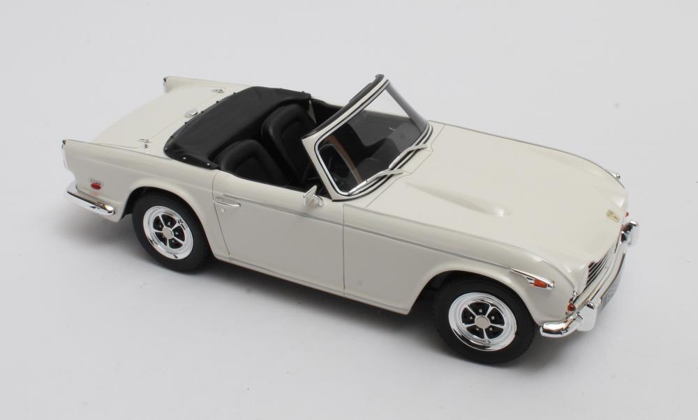Triumph TR5 P.I. 1967-1968 1:18