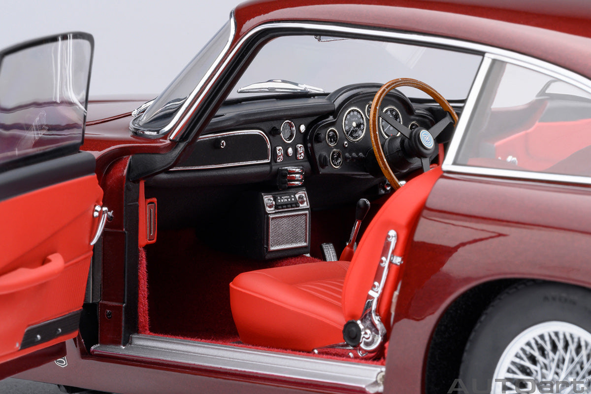 Aston Martin DB5 1964 1:18