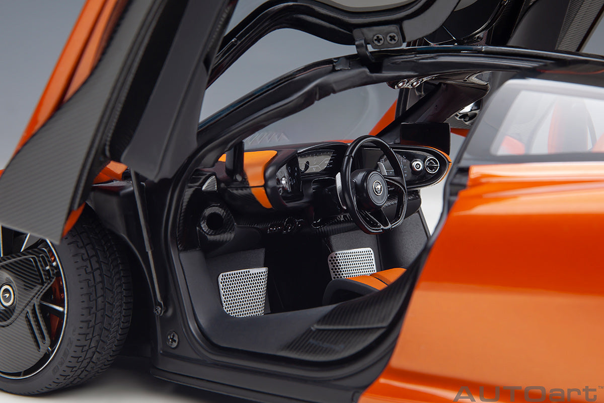 McLaren Speedtail 1:18