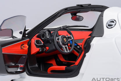 Porsche 918 Spyder Weissach Package 1:18