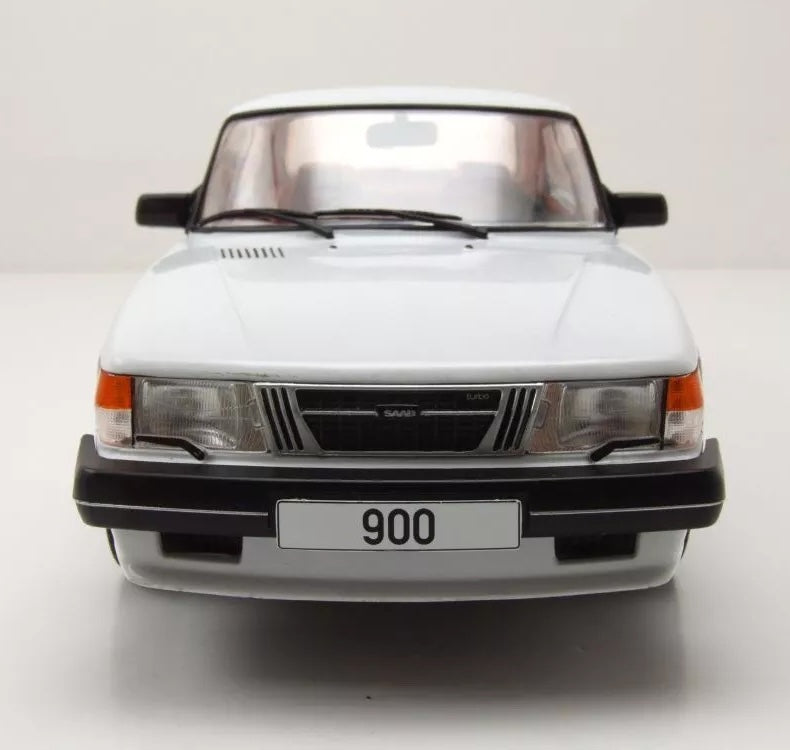 Saab 900 Turbo year 1981 1:18