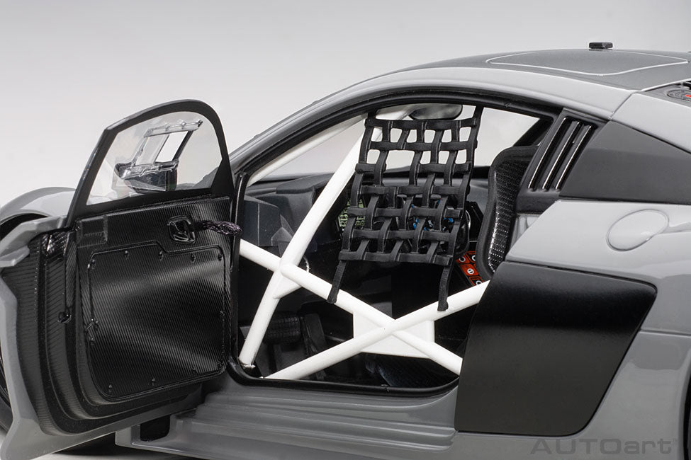 Audi R8 LMS 1:18