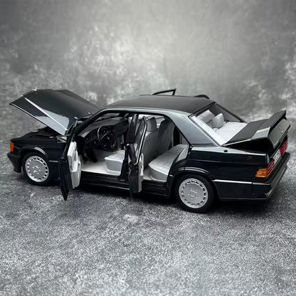 Mercedes-Benz E-Class 190E W201 1984 1:18