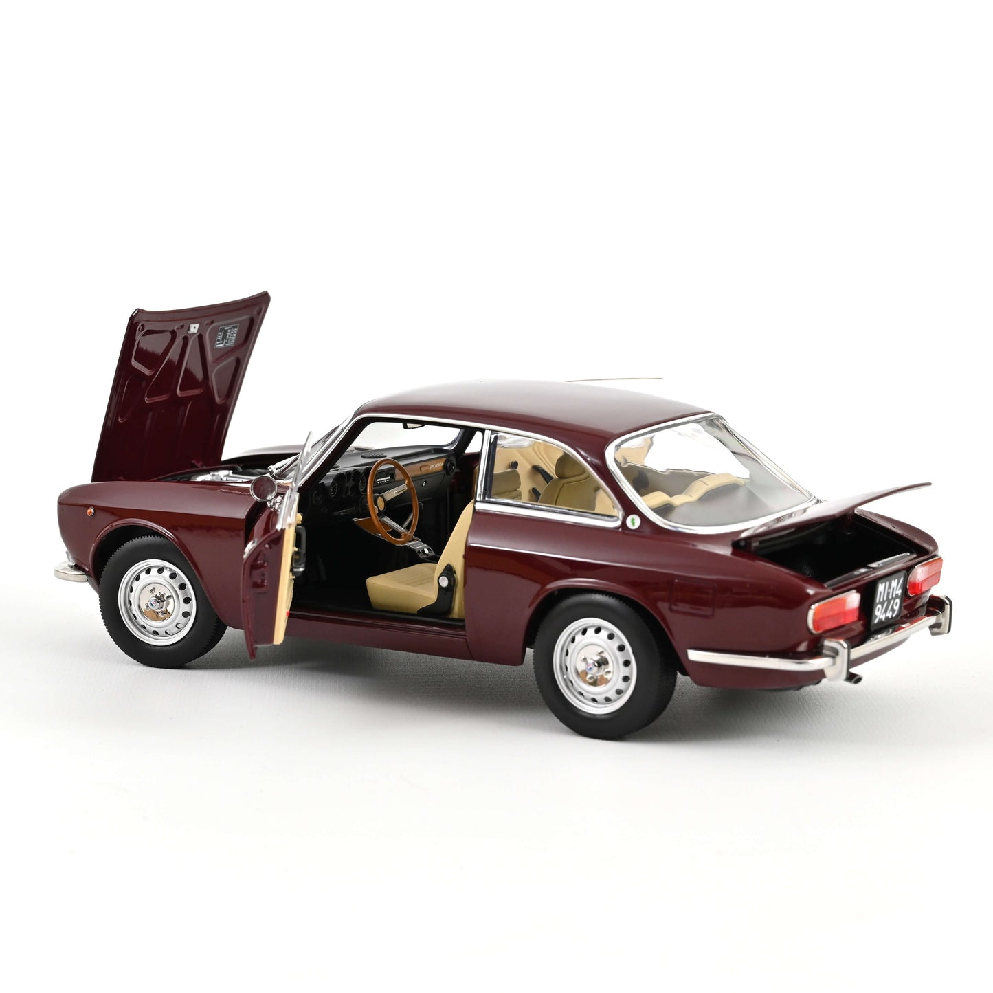 Alfa Romeo 2000 GTV 1:18