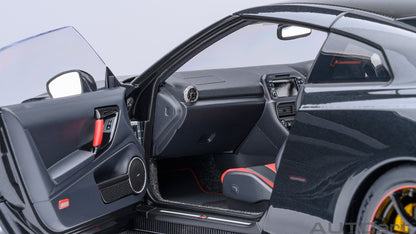 NISSAN GT-R (R35) NISMO 2022 1:18