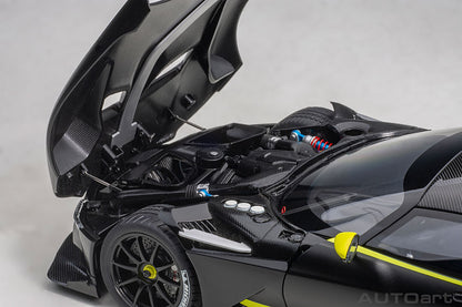 Aston Martin Vulcan 1:18