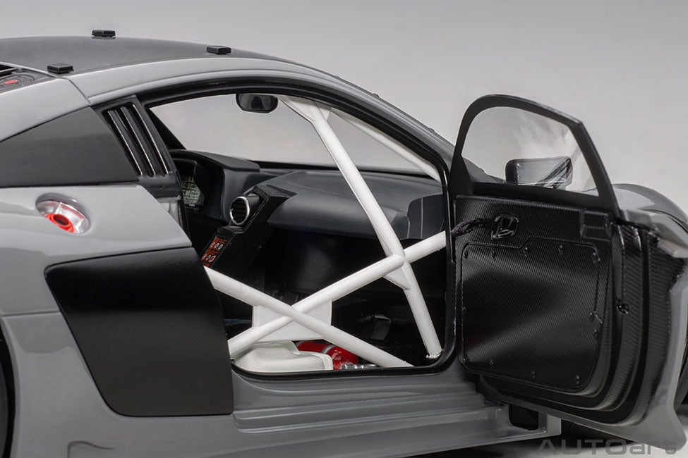 Audi R8 LMS 1:18