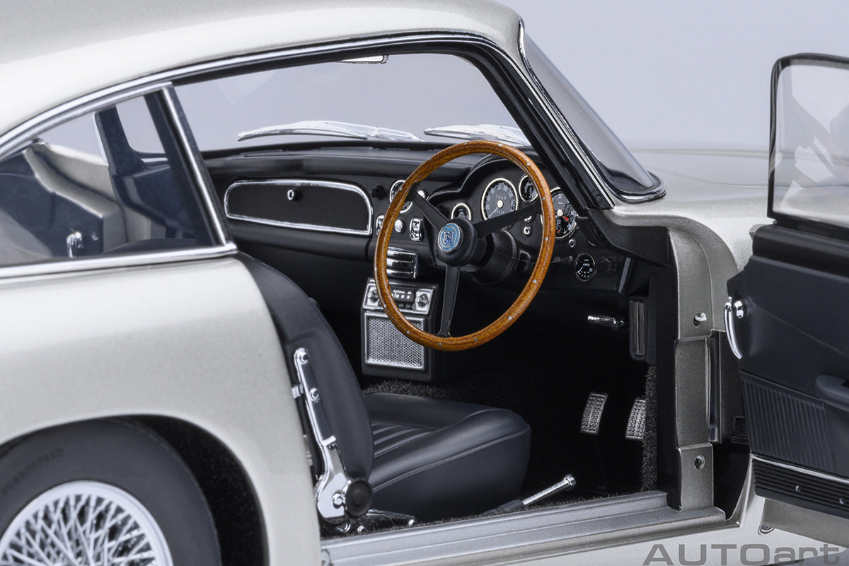 Aston Martin DB5 1964 1:18