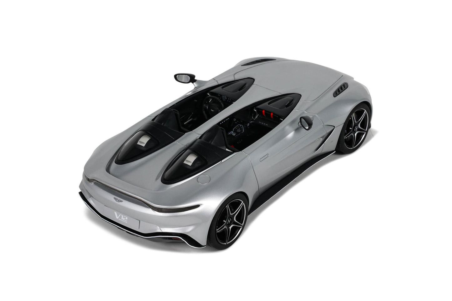 Aston Martin V12 Speedster 1:18