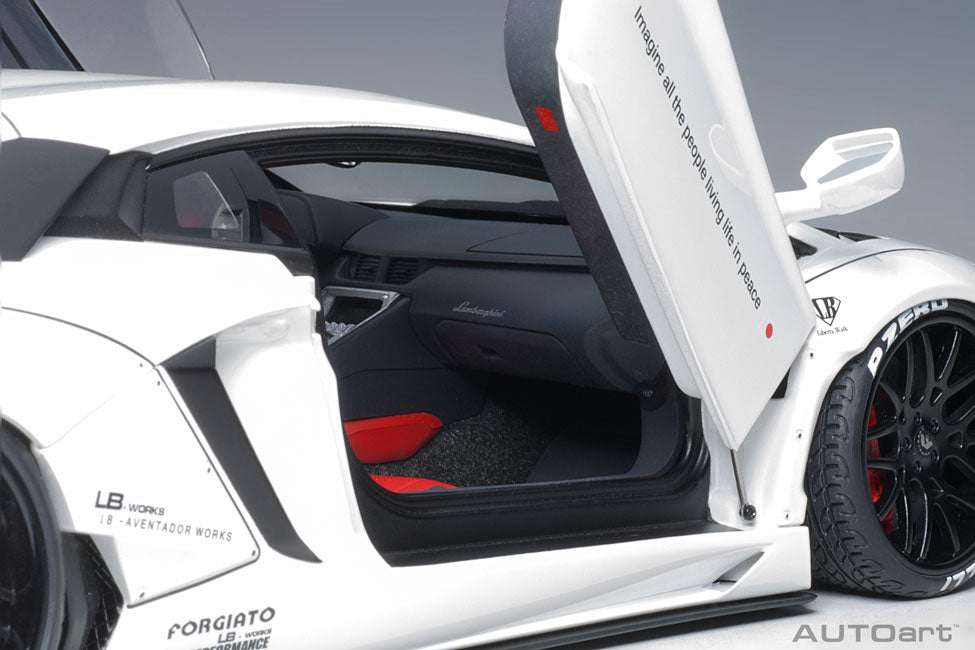 Lamborghini Aventador Liberty Walk LB-WORKS 2015 1:18