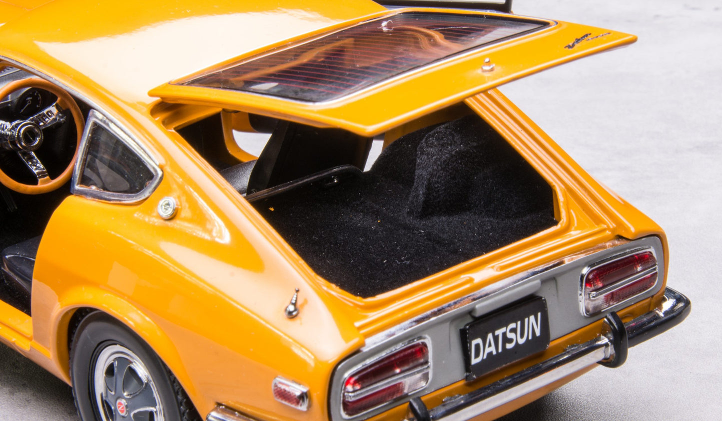 Nissan Datsun 240Z 1972 1:18