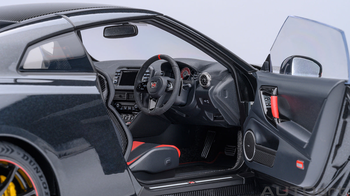 NISSAN GT-R (R35) NISMO 2022 1:18